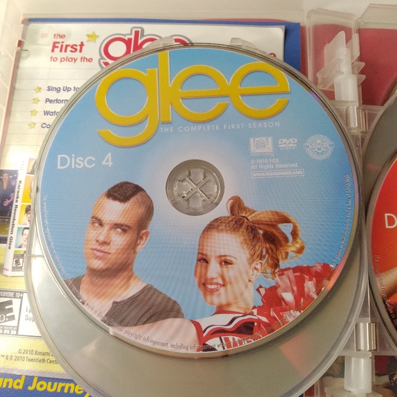 Glee Complete First Season 7-Disc DVD Box Set - Picture 7 of 16